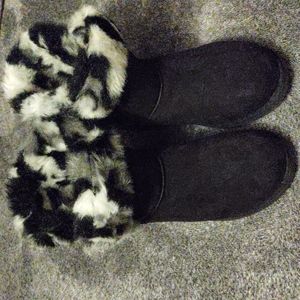 Juicy Couture Black Boots with Faux Fur Trim